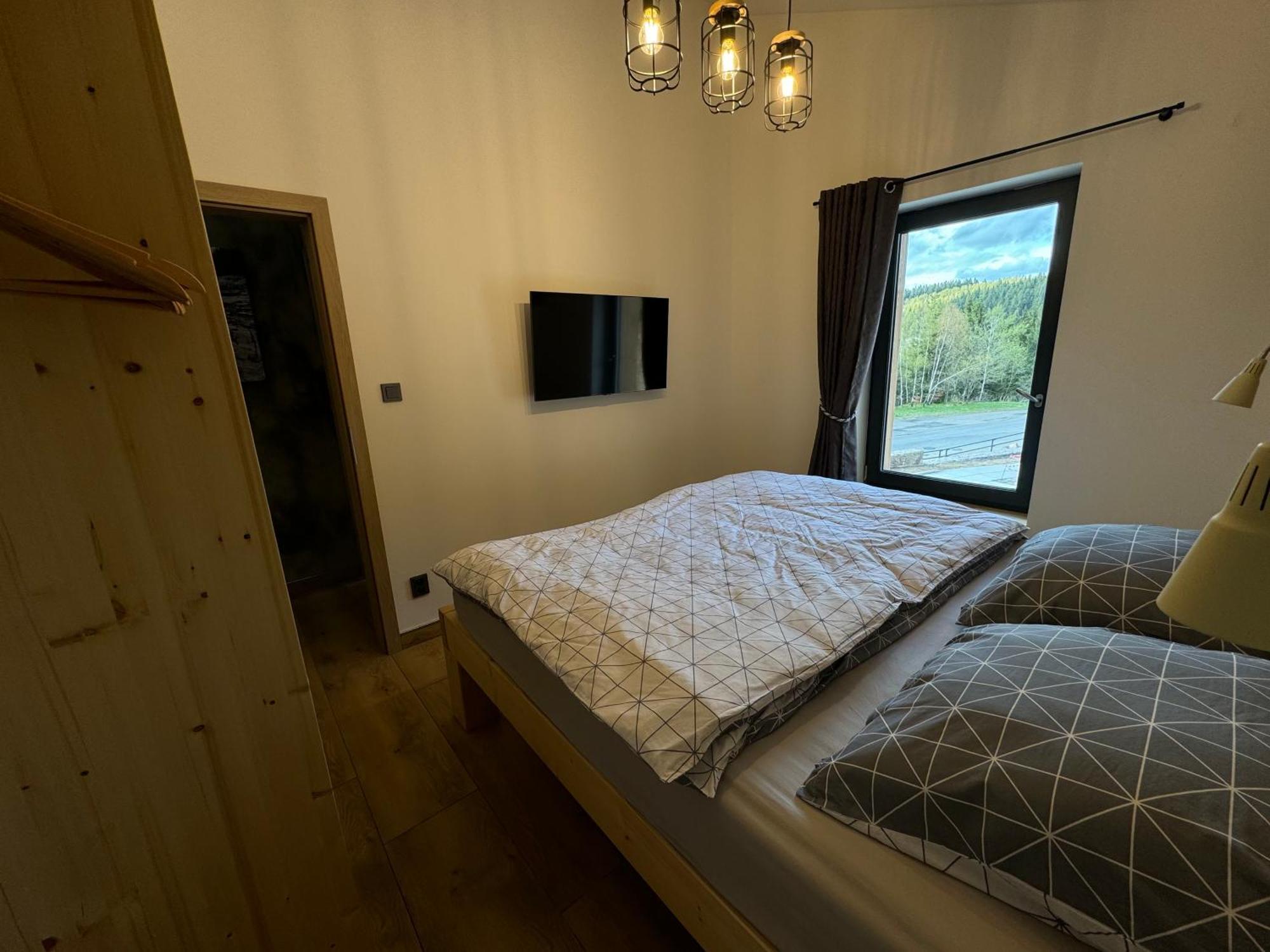 Flaje Apartmany Český Jiřetín Eksteriør billede